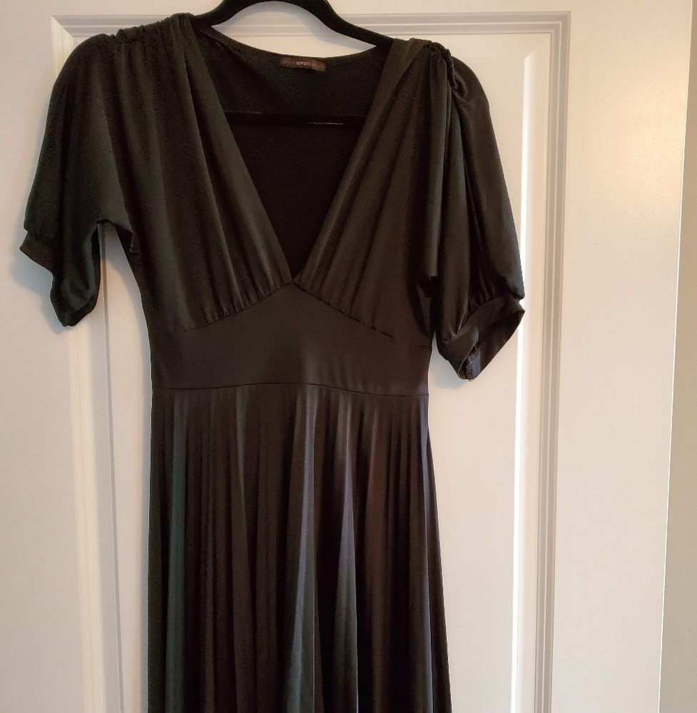 Washable pleated bottom little black dress